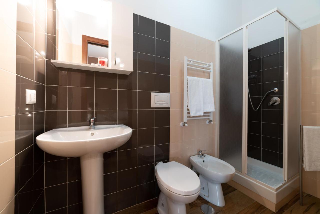 Myricae Rooms Affittacamere No Late Arrival Фьюмичино Экстерьер фото